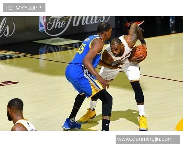 2007年NBA总决赛回顾：魔术队与马刺队的巅峰对决与精彩瞬间分析