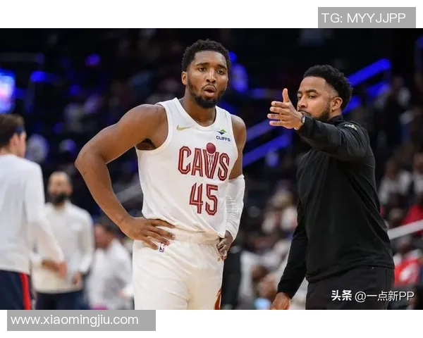 多诺万米切尔的篮球之路:从新秀到全明星的辉煌历程与挑战 多诺万米切尔的篮球之路:从新秀到全明星的辉煌历程与挑战